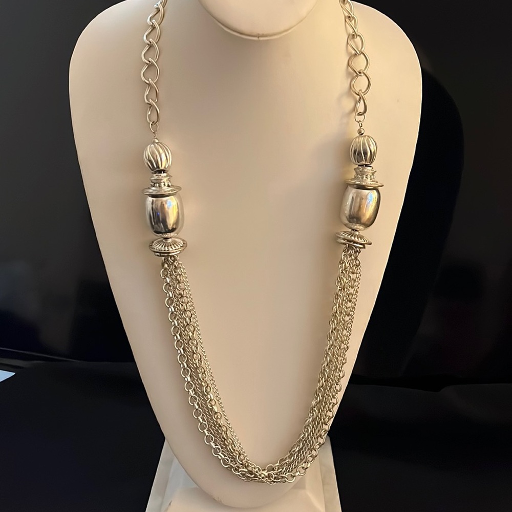 Stunning Silver Neclace